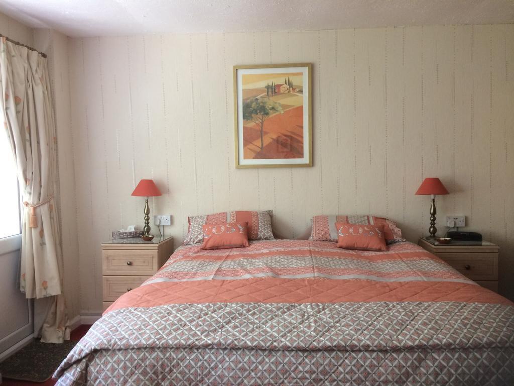 Rhiwiau Guesthouse Ланвайрвехан Екстериор снимка